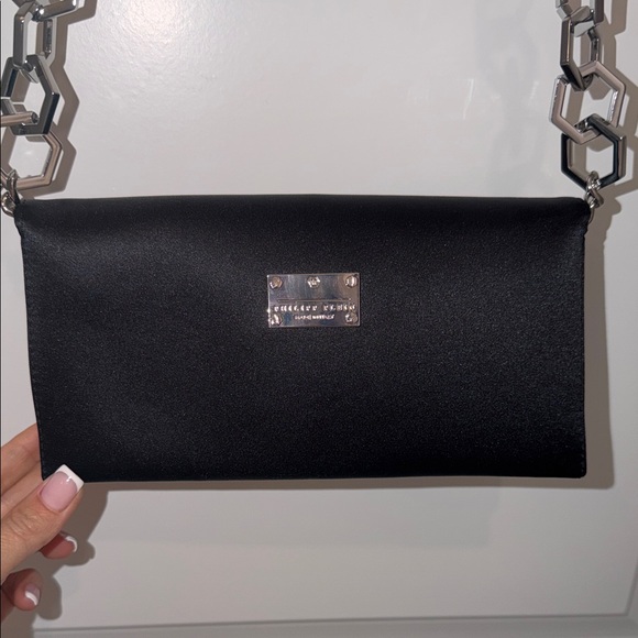 Chic Black Skull Embellished Clutch - Picture 5 of 5